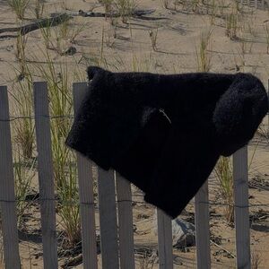 JACQUEMUS
Black 'La Maille Neve' Cardigan shirt